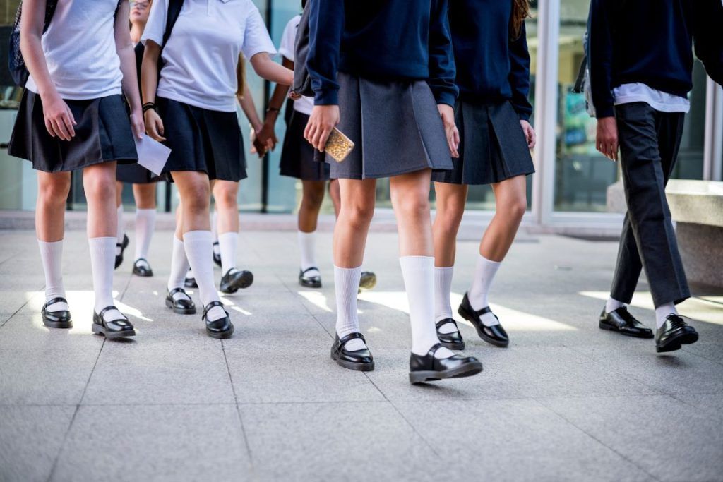zapatos colegiales respetuosos