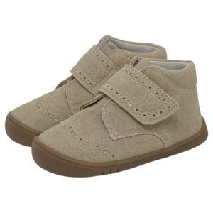 Bota respetuosa infantil piel reciclada Piruflex 3014 en color arena con velcro y picado, vista lateral