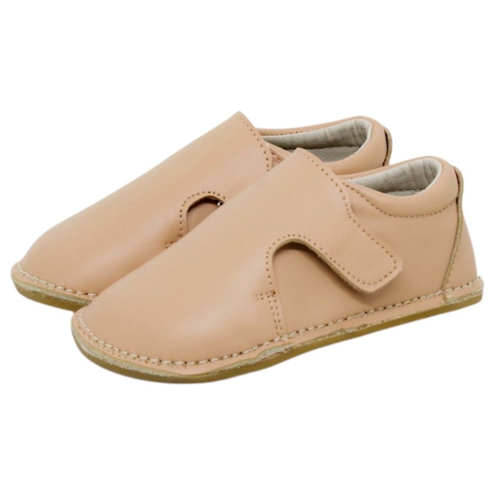 Zapatos respetuosos niños invierno Piruflex en nude, microfibra con velcro, vista lateral