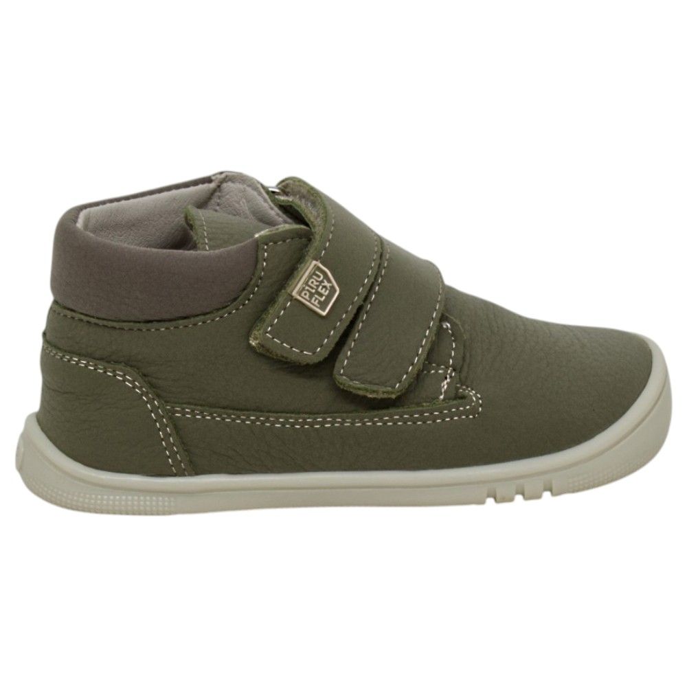 Botas respetuosas niños invierno en piel con doble velcro — Verde Botas respetuosas niños invierno Piruflex en verde, piel con doble velcro, vista lateral